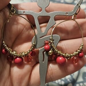 Gold tone, magenta, and pink bead earrings